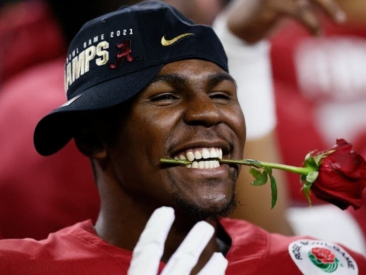 Quandarrius Robinson #34 of the Alabama Crimson Tide celebrates after defeating Notre Dame Fighting Irish 31-14 in the 2021 College Football Playoff Semifinal Game at the Rose Bowl Game