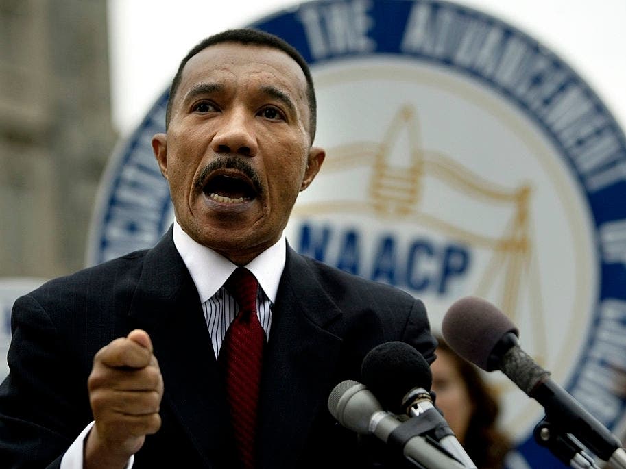 Former NAACP President Kweisi Mfume at a protest in 2004. He won the Democratic nomination Feb. 4 for the District 7 Congressional seat he once held.