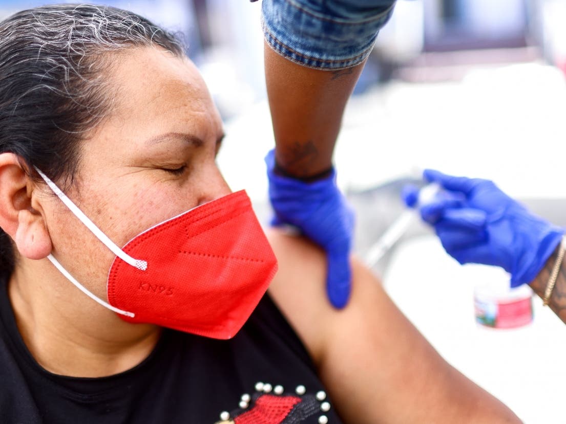 Mobile Clinic Delivers Vaccine to Central American Indigenous Residents in Los Angeles