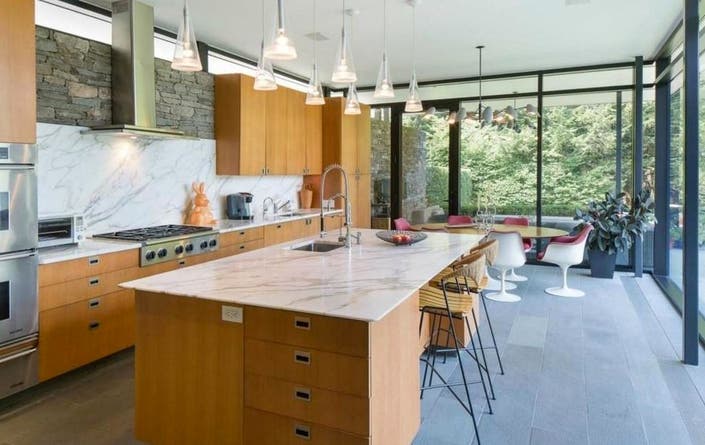Wow House Mid Century Modern Home On Blue Heron Lake Bedford