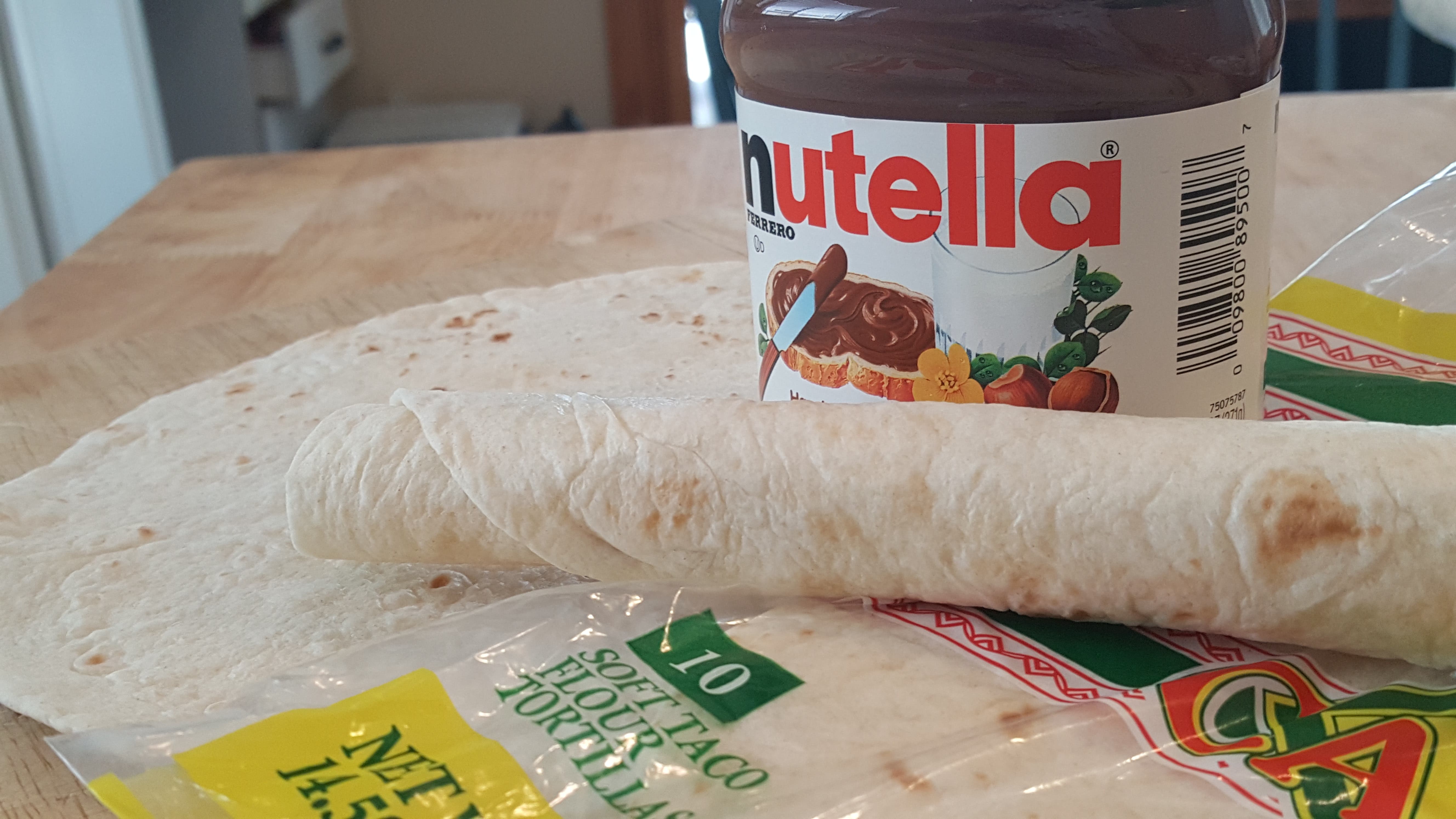 Make a Nutella Wrap with Tortilla