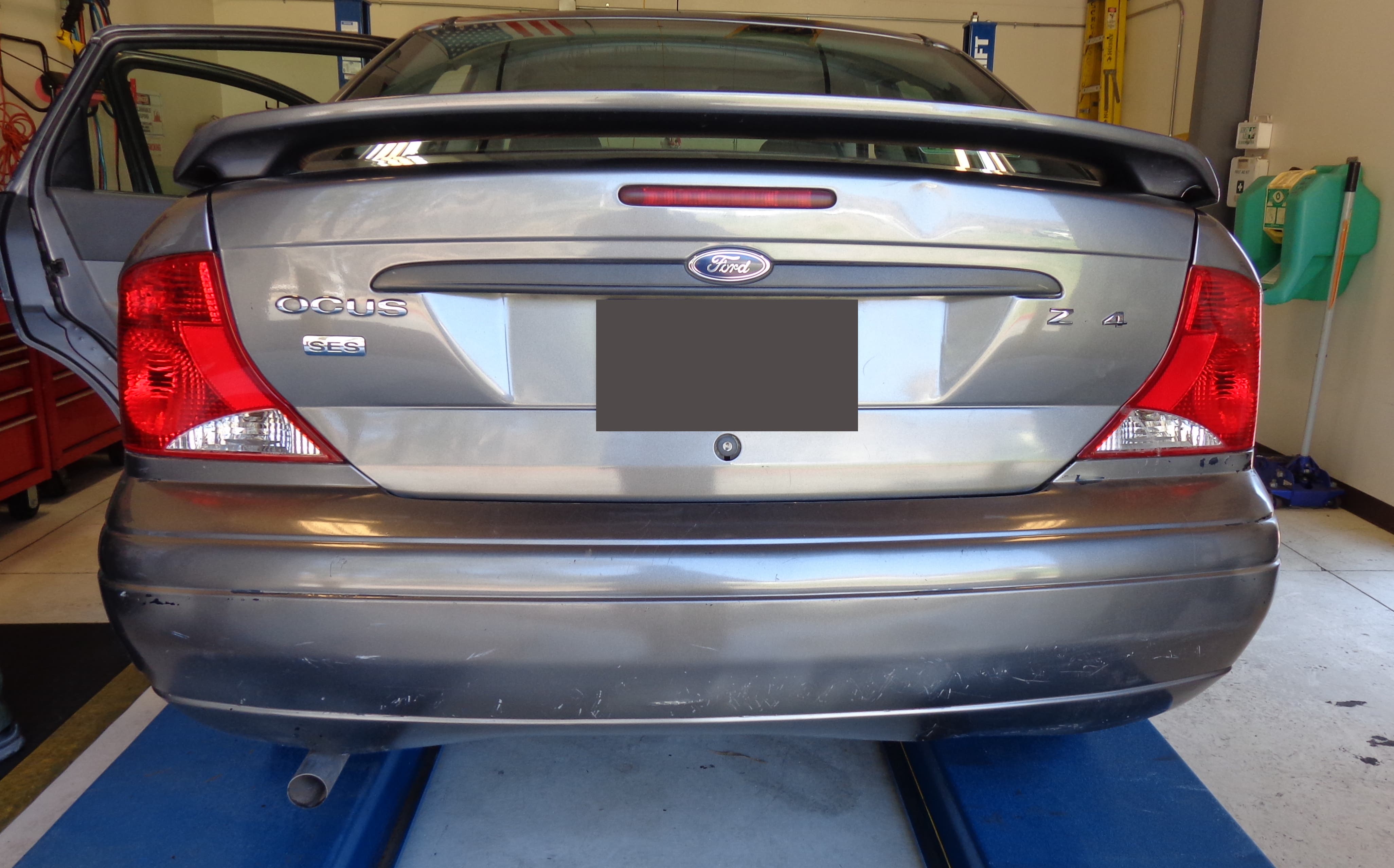 Border Patrol bust near San Clemente, 2004 Ford Focus