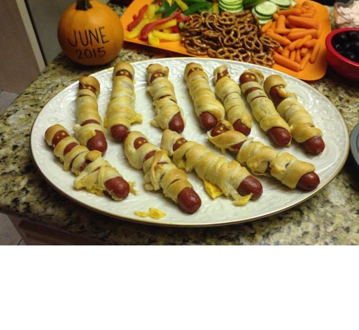 Mummy wrapped hot dogs for Halloween Party Main Course (Stacia Godown) Mummy wrapped hot dogs for Halloween Party Main Course (Stacia Godown)