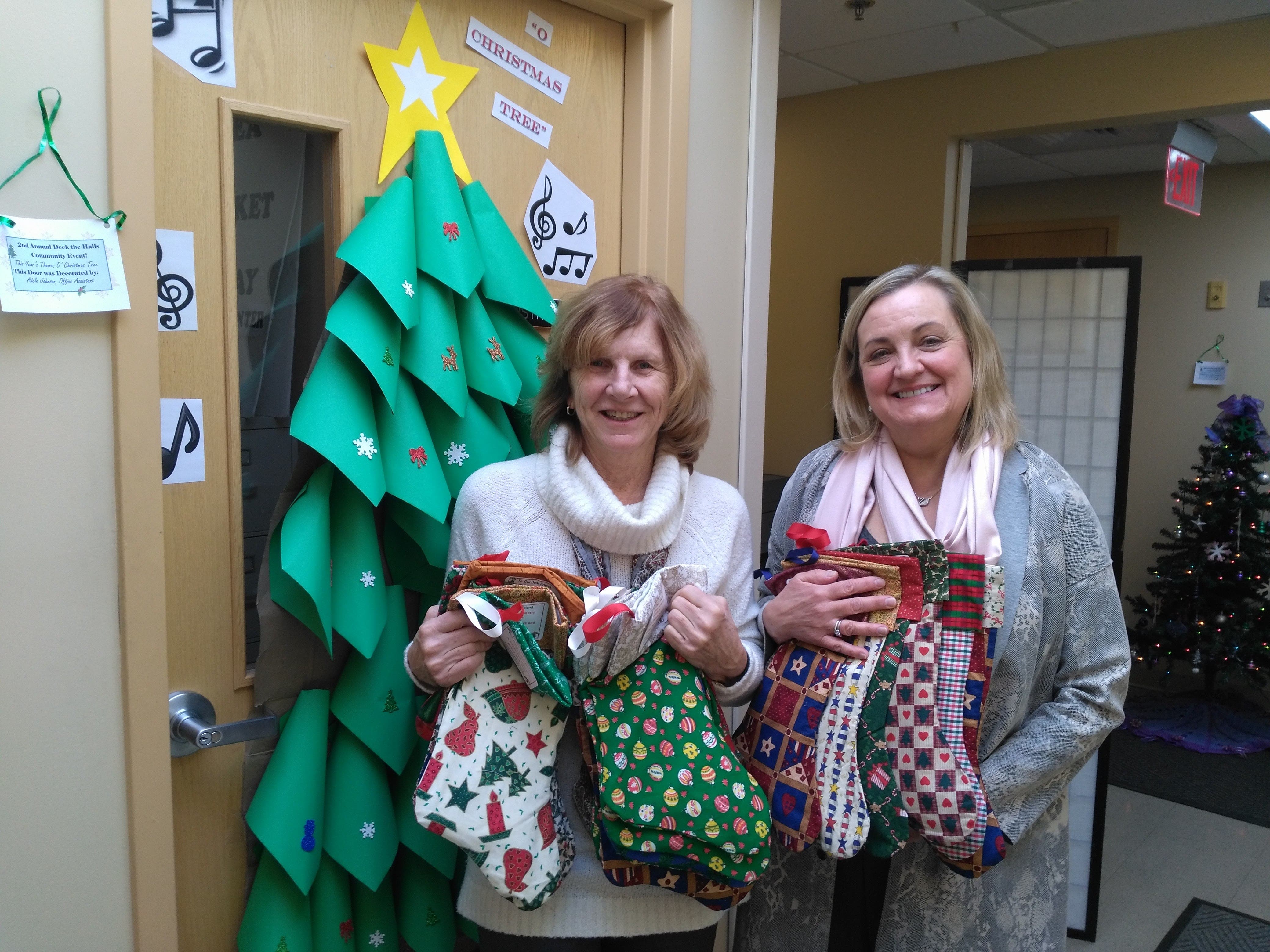 2016 North Andover Senior Center Giving Tree 2016 North Andover Senior Center Giving Tree