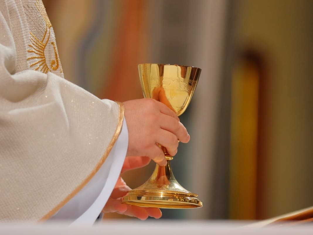 Hopkins, MN Priest Couldn't Lift The Chalice During 'Spiritual Experience', Video Shows