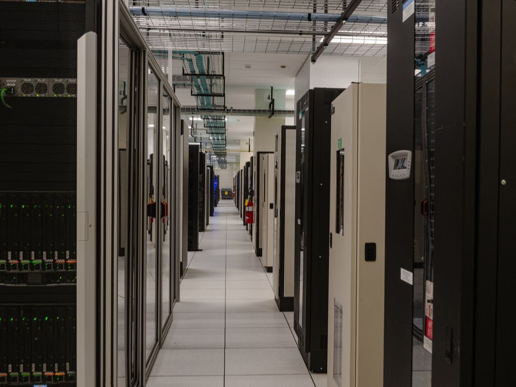 MA Leaders Sound Alarm Over Surging AI Powers That Could 'Kill Us All'