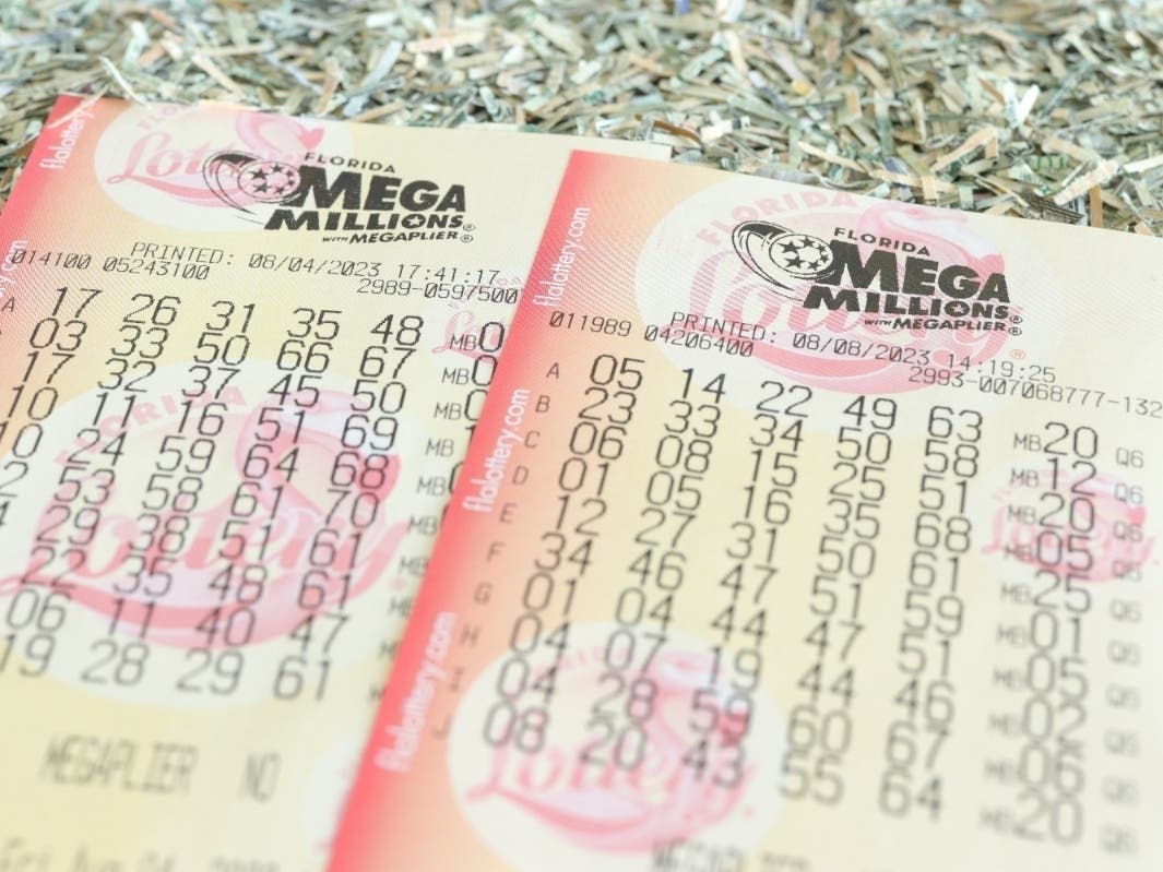 $800M Jackpot-Winning Mega Millions Ticket Sold In FL: See Where
