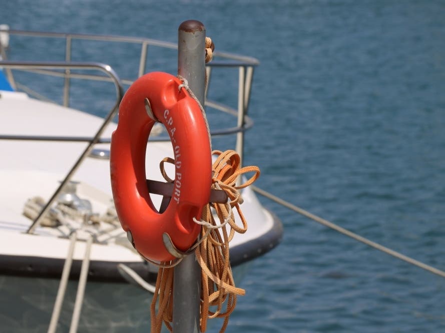 9 Rescued After Boat Takes On Water In Manahawkin: Police