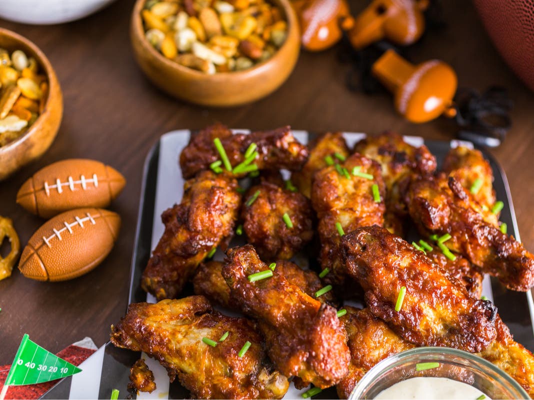 Robbers Smash Gaming Machines | Data Center Moratorium | Free Wings When Bears Win: IL Business News