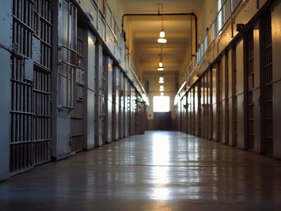 Prison Escape | Major Interstate Shutdown | Woman Stabbed On Train: GA News