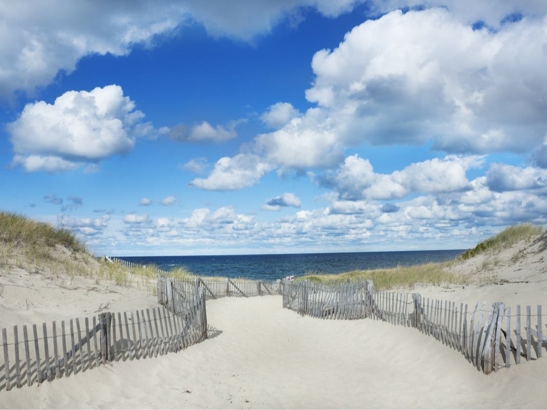 Start your Hyannis staycation with breakfast on Main Street, then explore beaches, the harbor and local history. End the day with waterfront dining and live entertainment close to home.