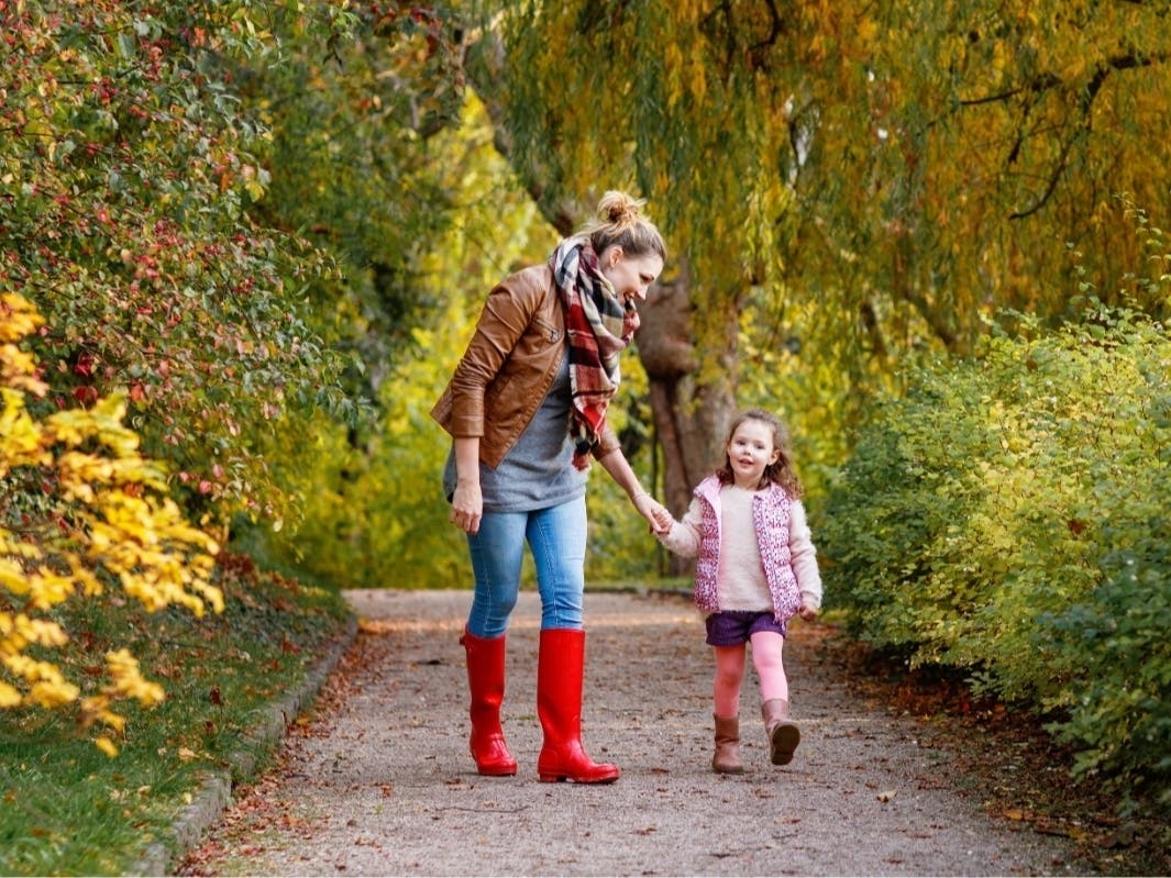 Fredericksburg has plenty to explore this November, from holiday markets and live theater to family-friendly activities. Discover seasonal celebrations, downtown traditions and festive outings throughout the month.