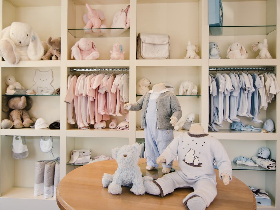 Major Clothing Retailer In CA Closing 150 U.S. Stores