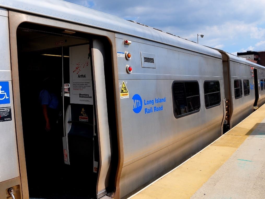 21-Year-Old Farmingdale Man Fatally Struck By LIRR Train: MTA Police