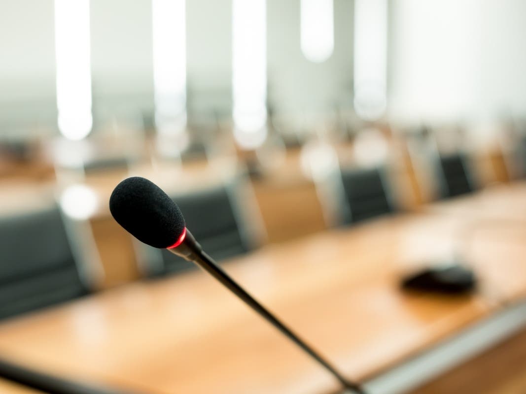 Ellington Leaders Back Referendum, Weigh Finance Shakeup