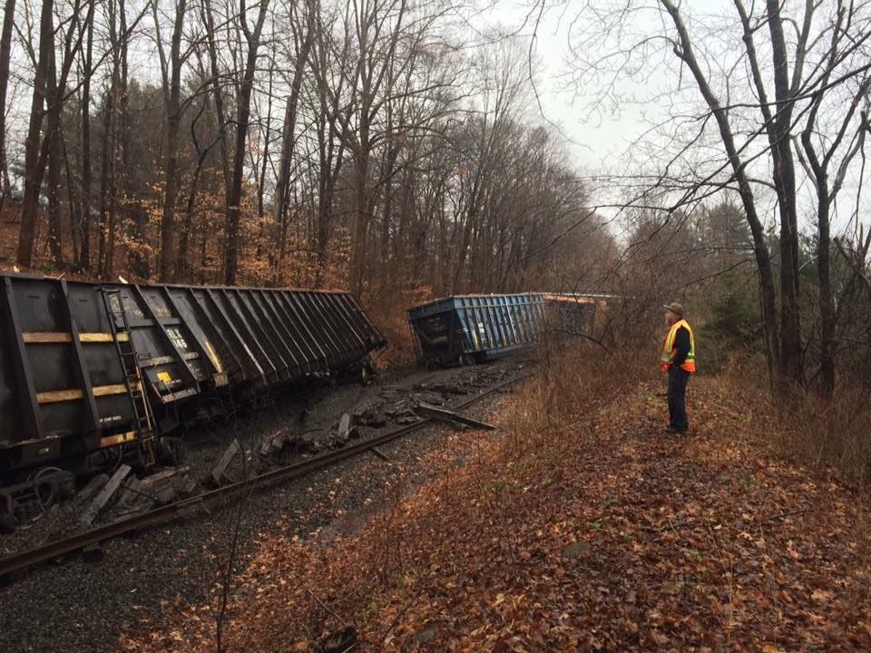 https://patch.com/img/cdn20/users/103600/20170104/123248/styles/raw/public/article_images/brookfield_trail_derail_8-1483550179-1563.jpg