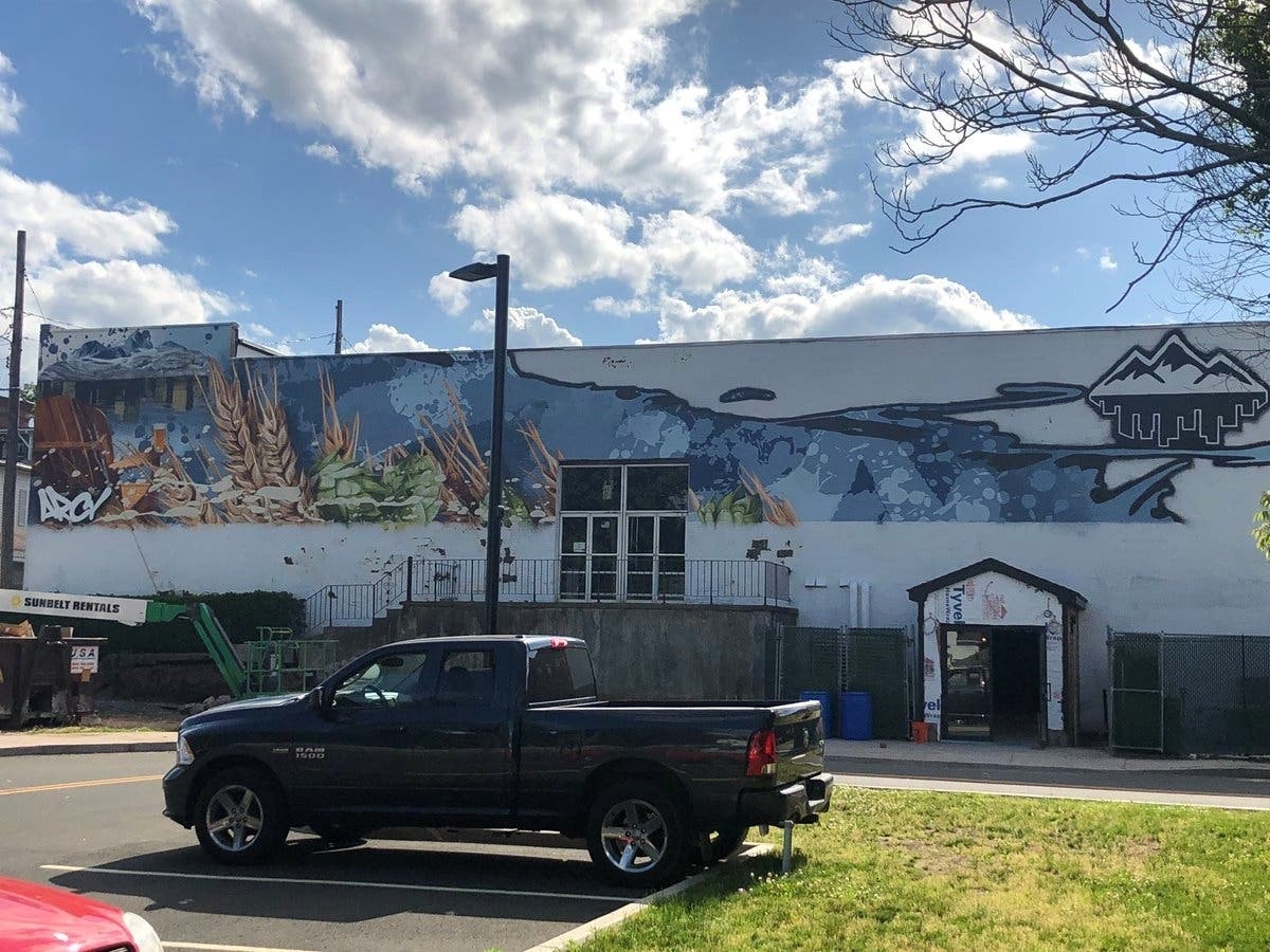 https://patch.com/img/cdn20/users/103600/20190607/093720/styles/patch_image/public/mural-progress-2___07093233235.jpg