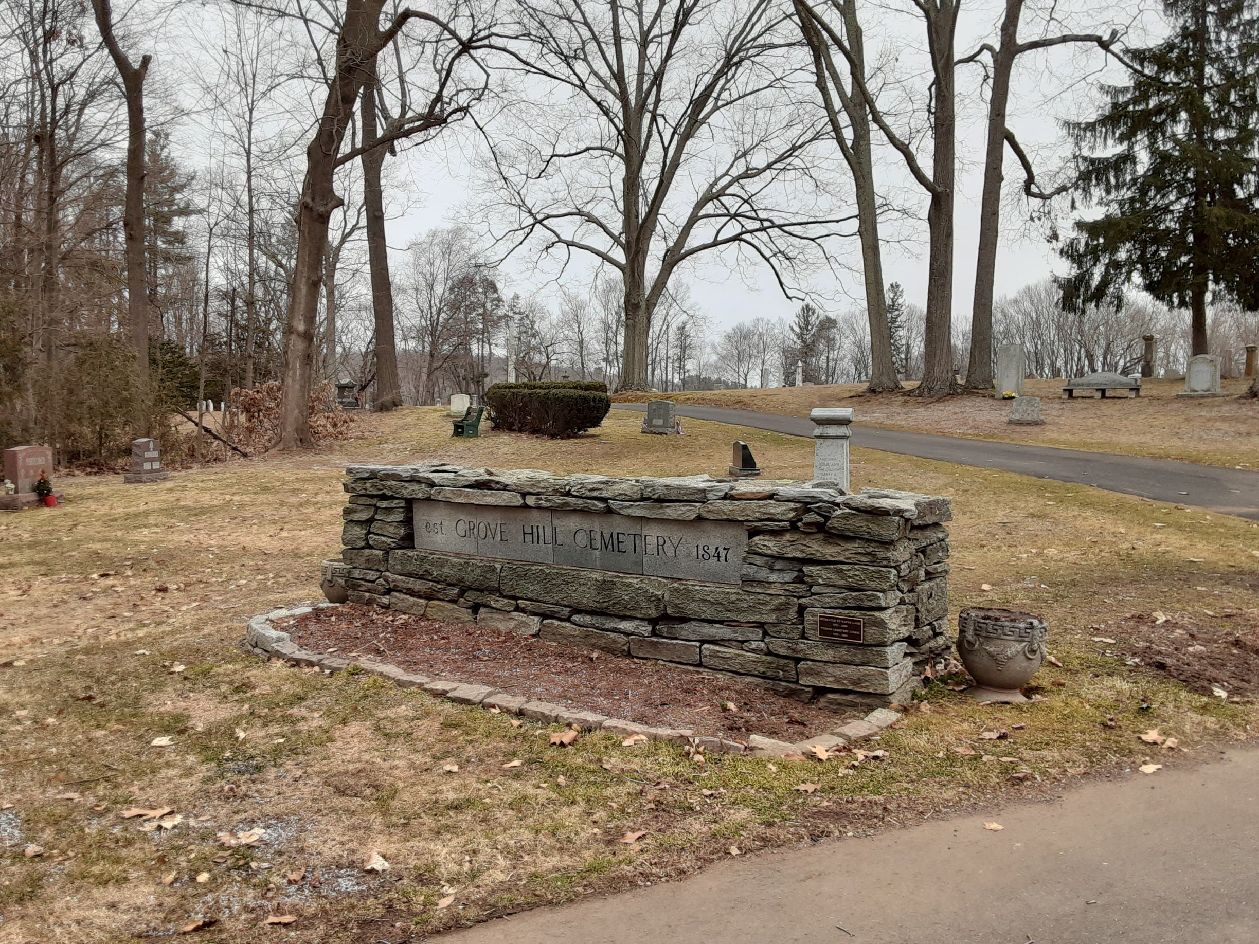 Cemeteries in Vernon 