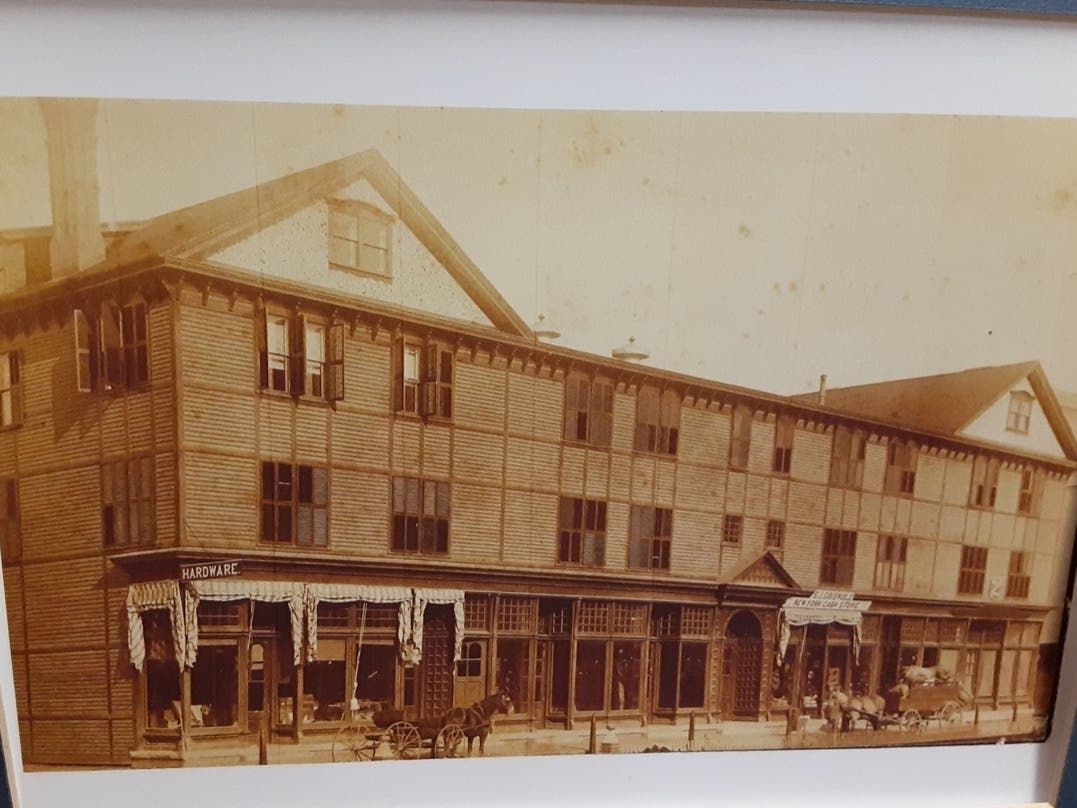 News small post card thumbnail