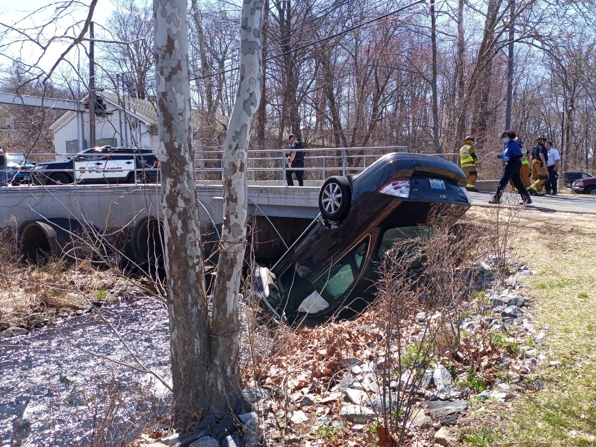Car Flips Into River Near Historic Vernon Mill | Vernon, CT Patch