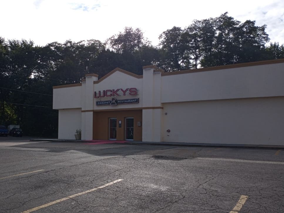 A Bloomfield man was being held on a half-million-dollar bond after an altercation that began at a strip club in Vernon, reports show. 