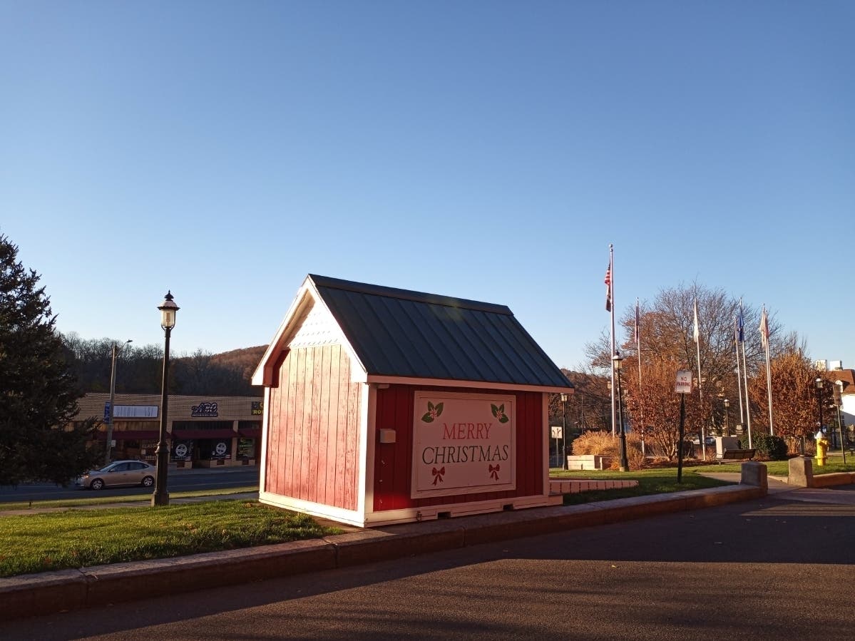 The Santa House is back in Vernon for the 2023 holiday season with new hours.