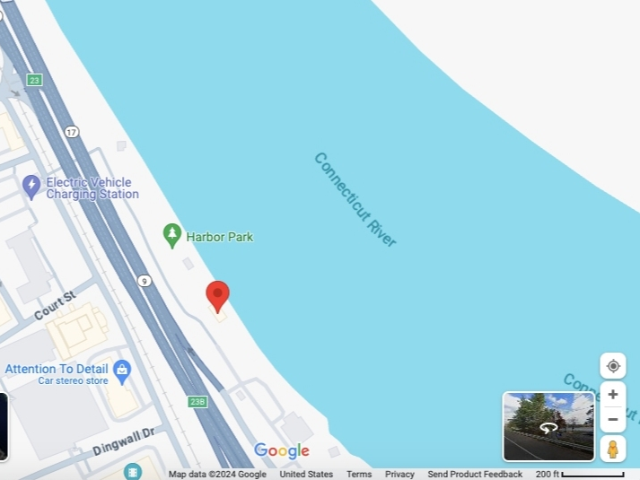 Tate's, a family restaurant with an emphasis on seafood, has opened at Harbor Park.