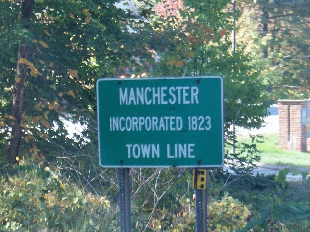 It's another farmers market season on Spruce Street in Manchester. 