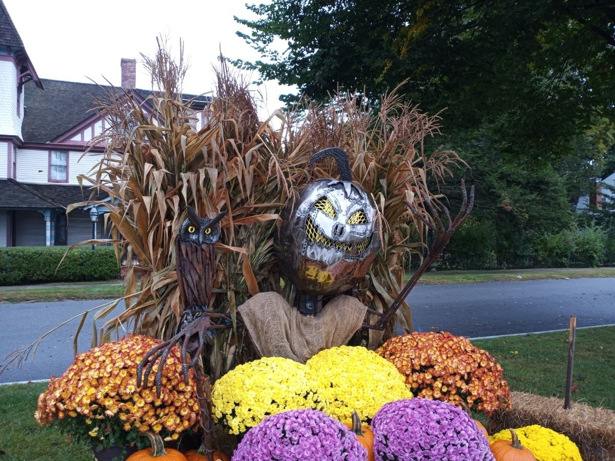 There's a spooky, but artsy sculpture on the Tolland Green.