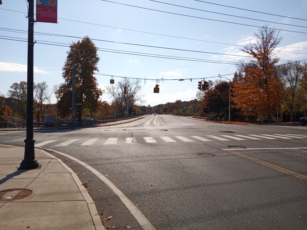 Runners in this year's Manchester Road Race will encounter a simulated roundabout on the first turn, rather than wide open pavement. 