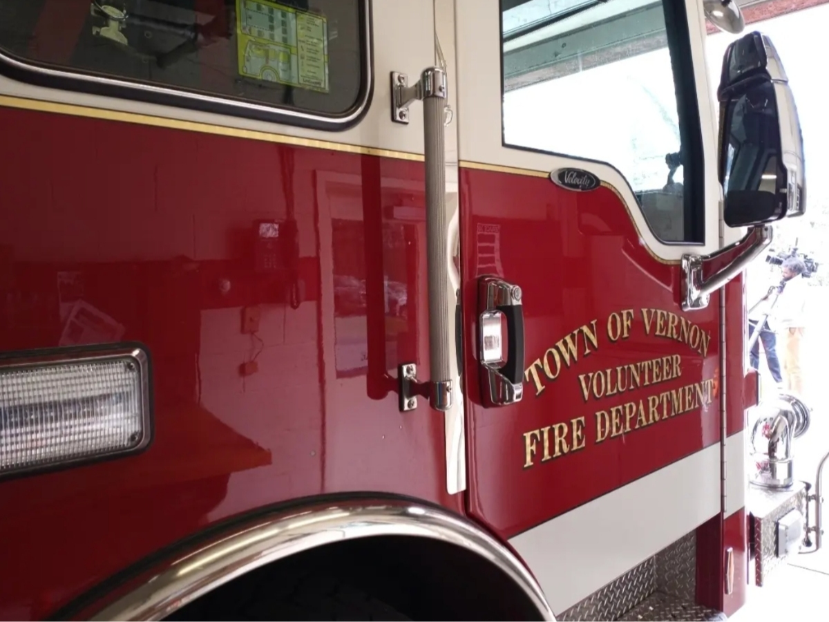 Vernon responders made quick work of a car fire Thursday morning.