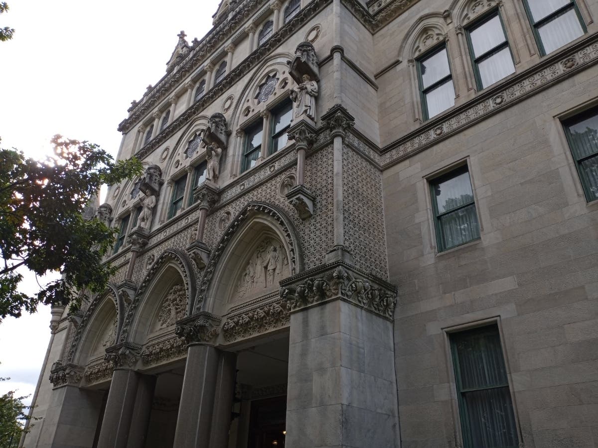 In an open letter to state families Thursday, Gov. Ned Lamont blasted Eversource Energy.