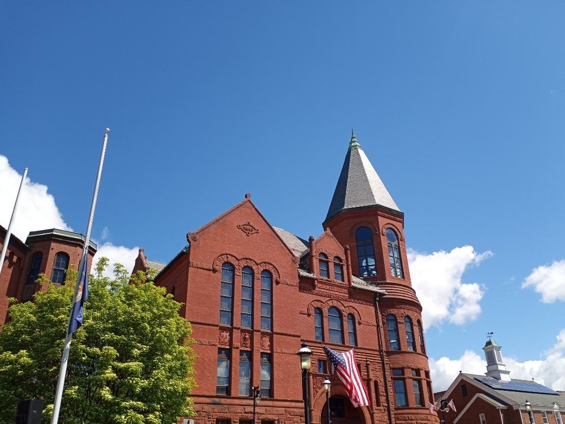 Mayor Dan Champagne and the Vernon Town Council are asking utility customers statewide to sign a petition to state regulators.