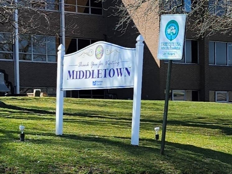 Middletown Public Schools is participating in the federally funded Summer
Food Service Program.