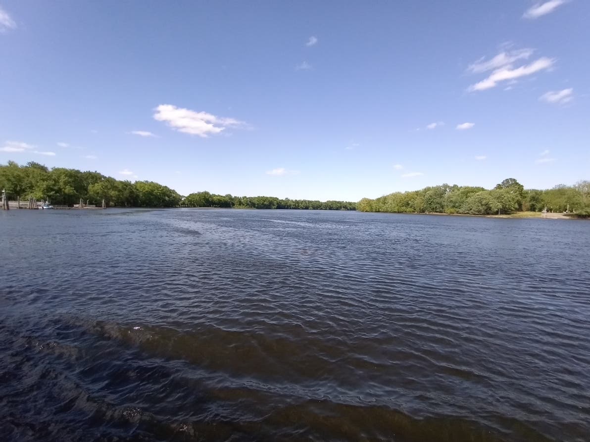 Boaters using the Connecticut River and inland lakes need to heed a DEEP warning.  