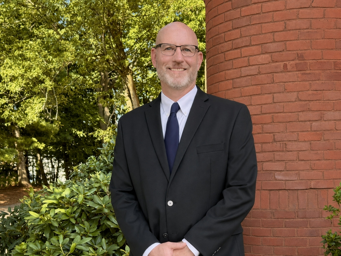 Russell Crist will begin his new role in Glastonbury on Aug. 17, Superintendent Alan Hurwitz announced.