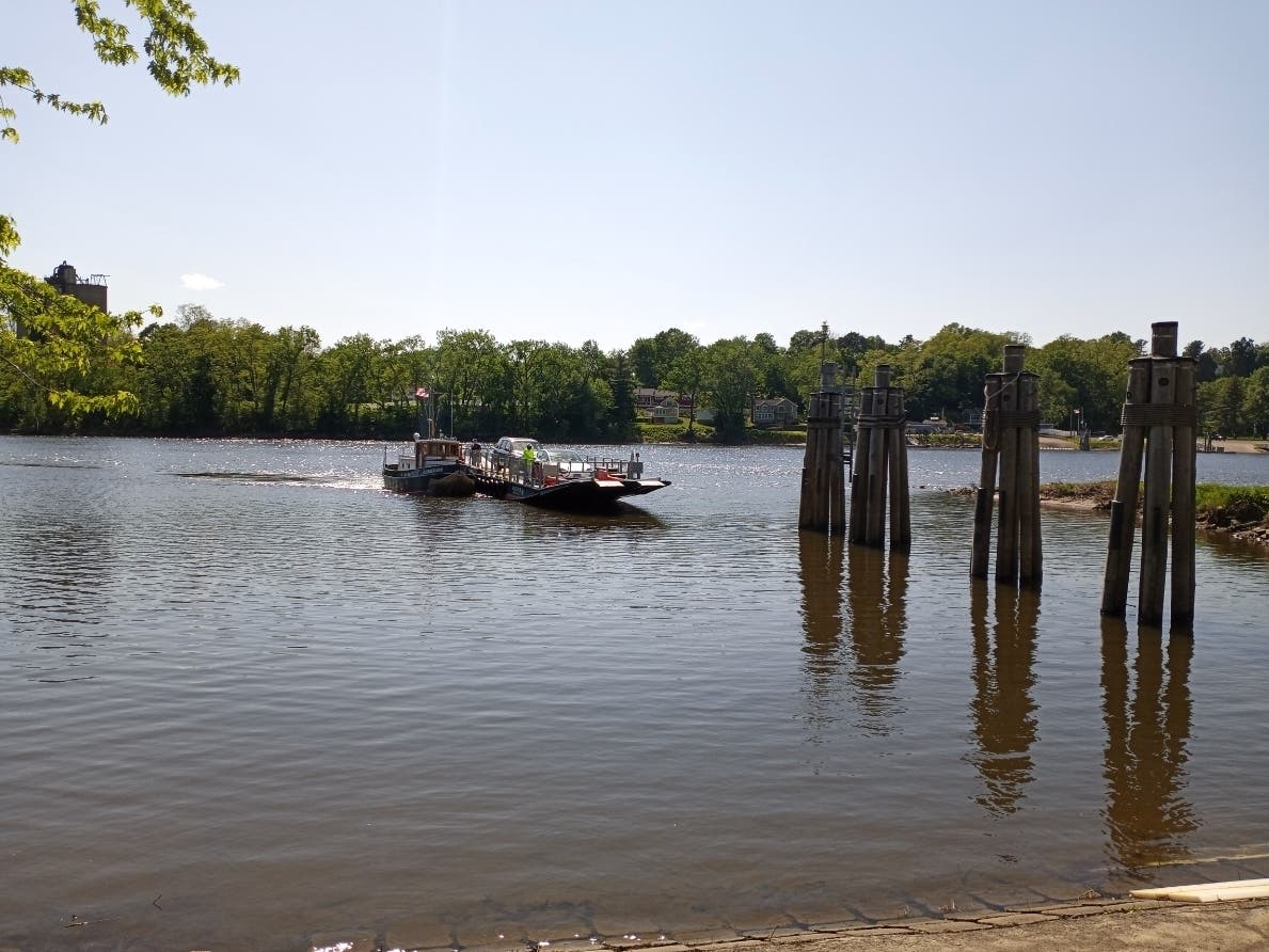 Algonquin Gas Transmission has applied to the Connecticut Department of Energy and Environmental Protection for approval of a project that would add an approximately 2,000-foot natural gas pipeline connector beneath the Connecticut River.