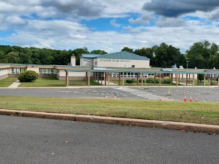 The Vernon Police Department is conducting active threat and shooter response training sessions at Skinner Road School.