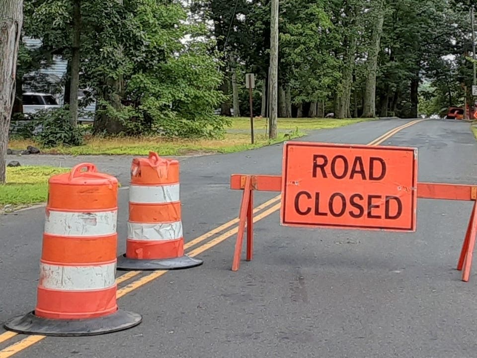 The 25th Annual Cider Mill Road Race will take place on Saturday, Oct, 3.  There will be some road closures from 9:30 until 11:30 a.m.