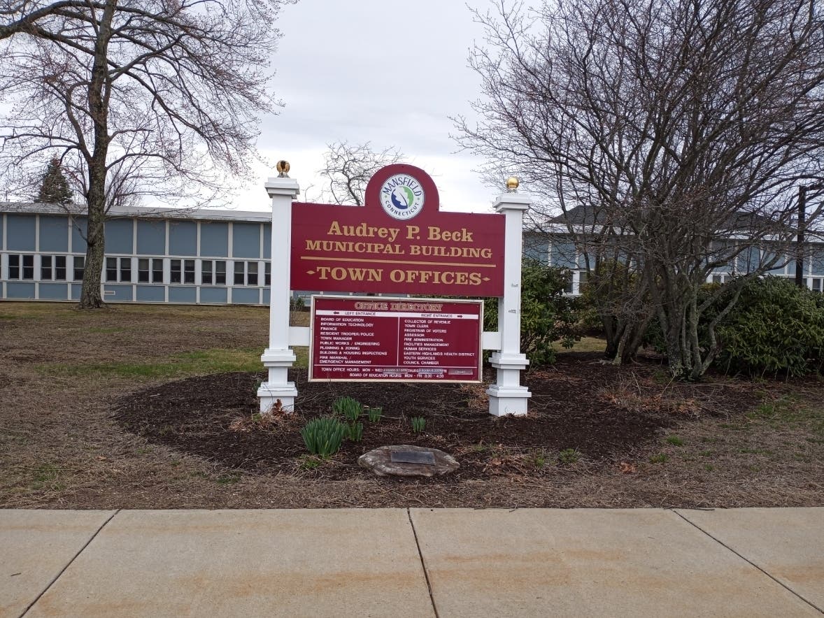 The week ahead: Mansfield's council meets after releasing a whistleblower report on its ex-town manager, and a panel hears about plasmonic reactors.