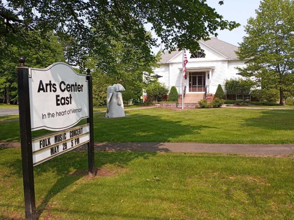 rts Center East will host its annual Holiday Artisan Fair over two weekends in November.