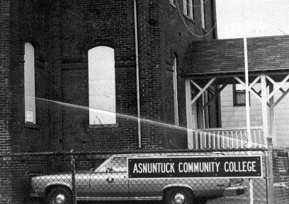 https://patch.com/img/cdn20/users/103650/20161006/111826/styles/raw/public/article_images/asnuntuck_on_college_st_-_joe_natale-1475767000-662.jpg