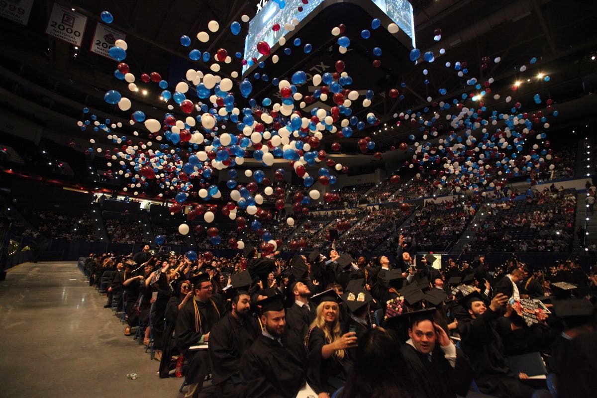https://patch.com/img/cdn20/users/103650/20180622/033741/styles/raw/public/processed_images/ecsu_2018_graduation-1529652968-642.jpg