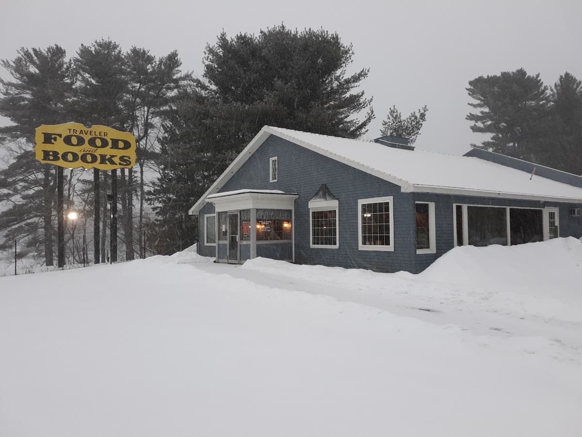 The Traveler Restaurant offers food and books in Union.