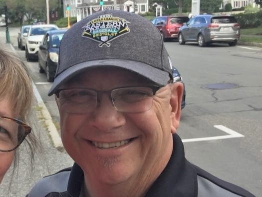 Enfield High School alumnus and longtime baseball umpire Frank Neves died recently at age 61.