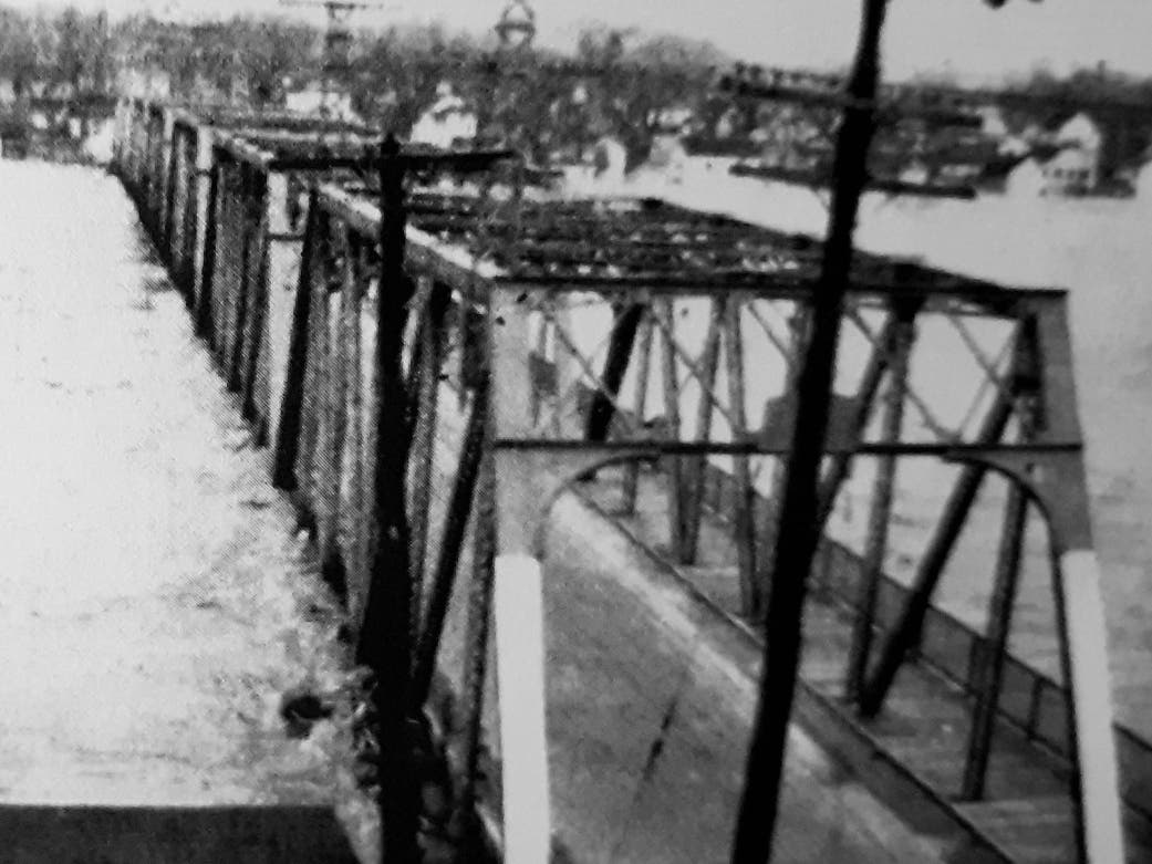 The bridge between Windsor Locks and Warehouse Point during the flood of 1936.