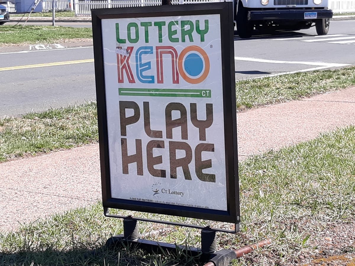 An East Windsor man recently cashed in a 5-figure winning Keno ticket from the CT Lottery.