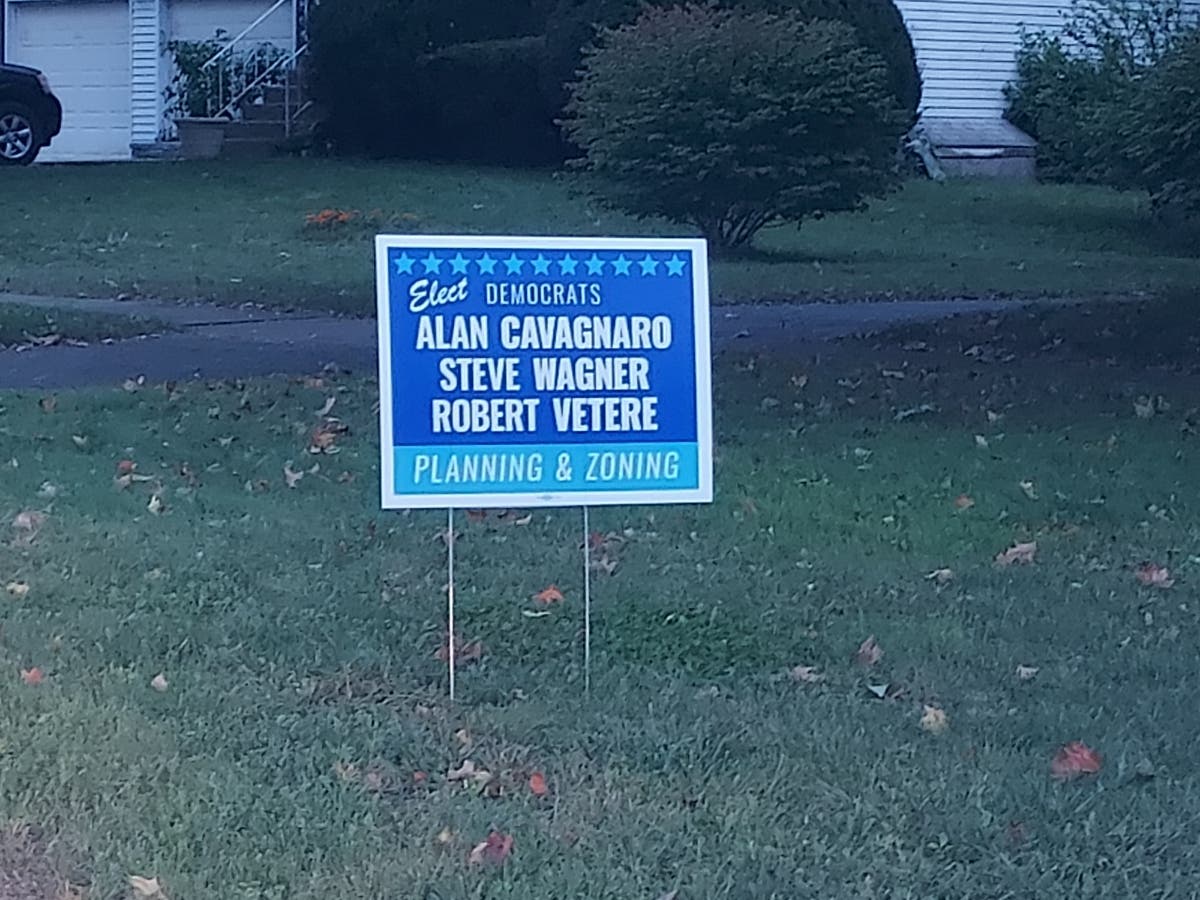 South Windsor Democrats are offering a $500 reward for information leading to a conviction in a case involving campaign sign theft.