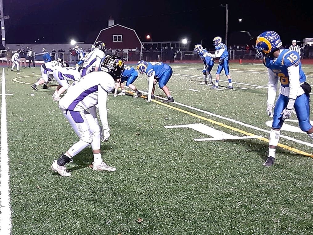 Tuesday's Connecticut High School Football Playoff Scoreboard Across