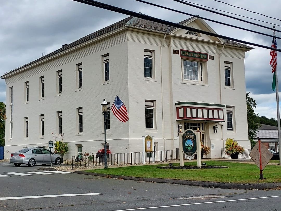 Ellington Town Office Hours To Change Starting In August Ellington